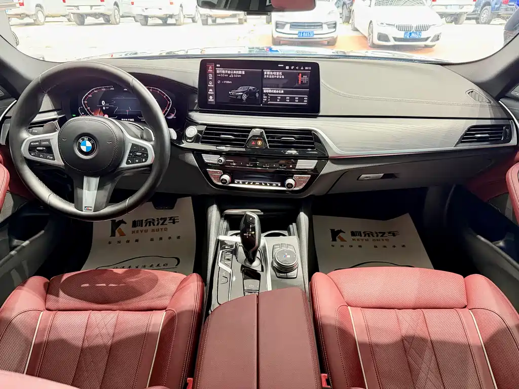 BMW 5 Series 2022 — фото 11