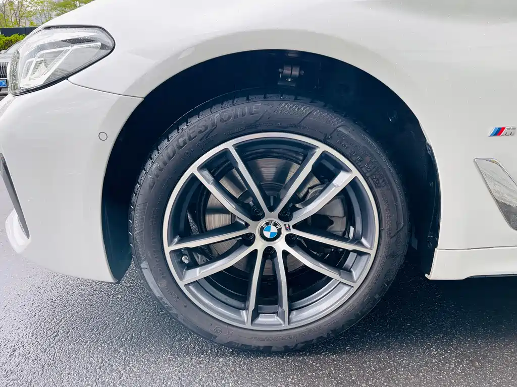 BMW 5 Series 2023
