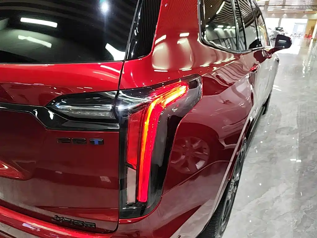 Cadillac XT6 2024 — фото 8