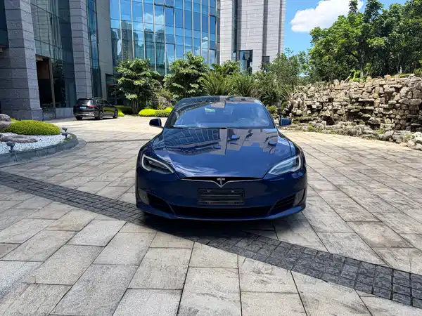 Tesla Model S 2017