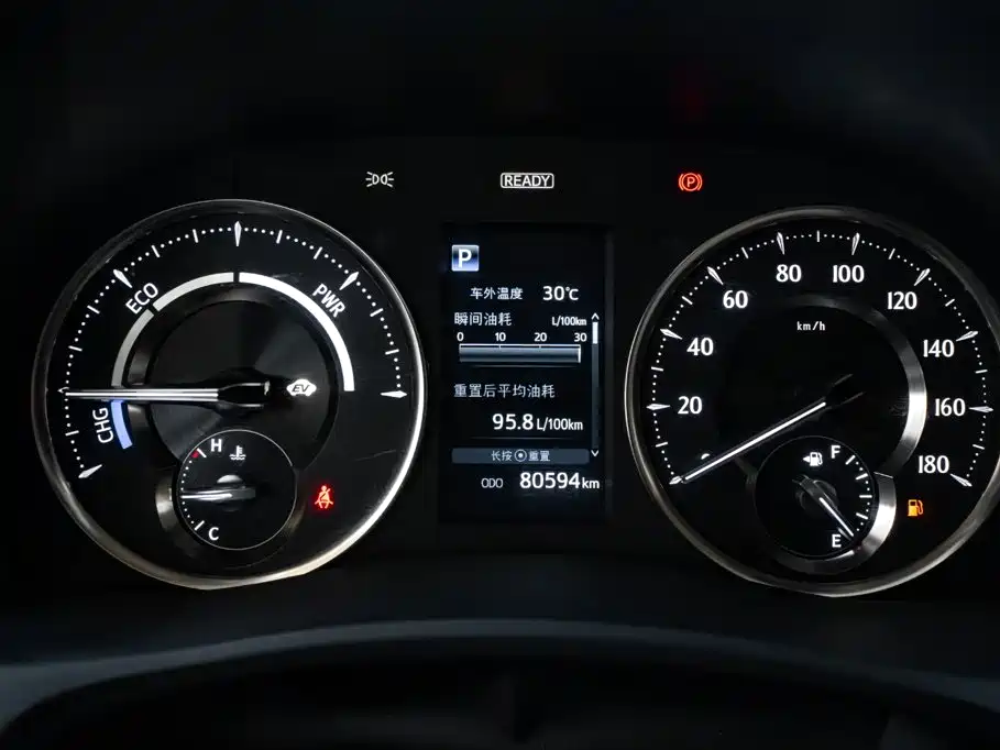 Toyota Vellfire 2021 — фото 13