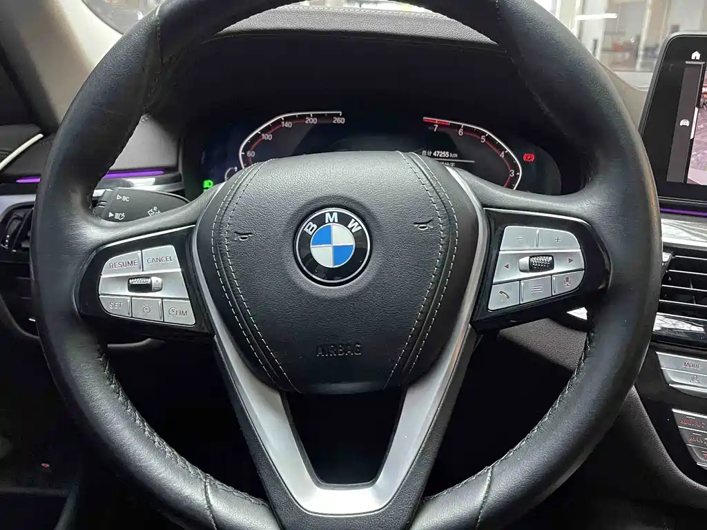 BMW 5 Series 2022 — фото 13