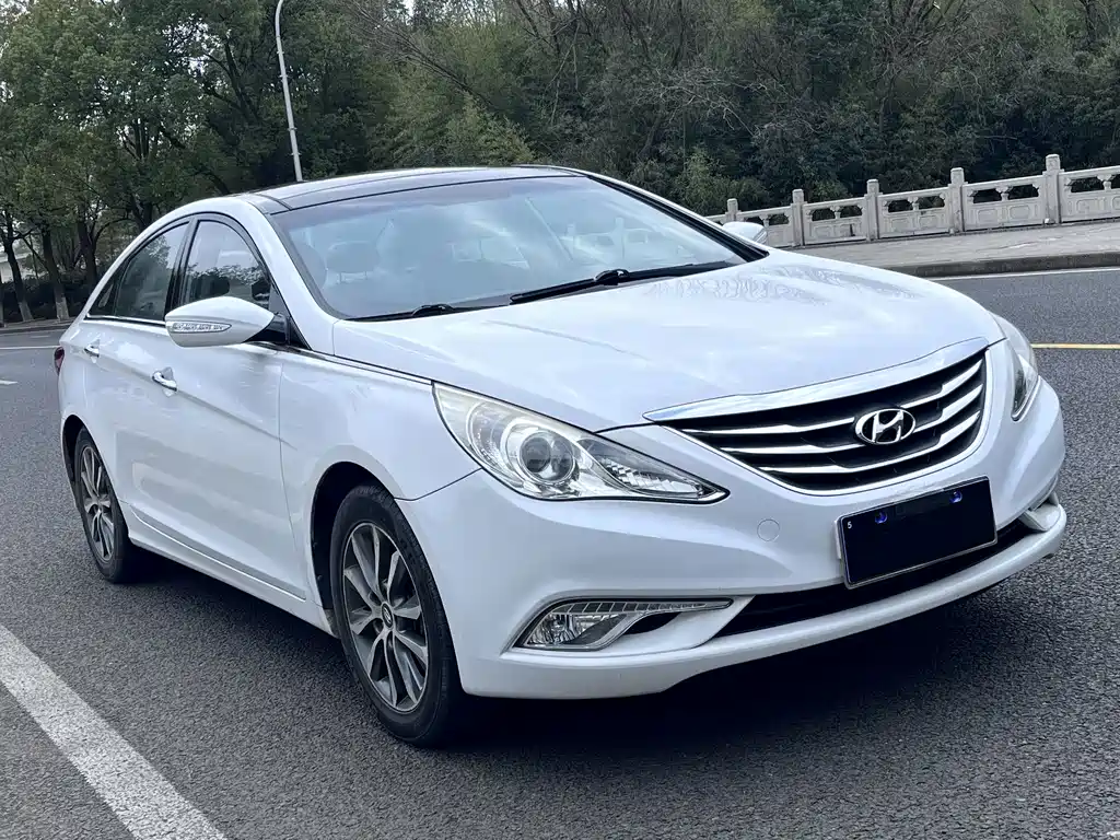 Hyundai Sonata 2013 — фото 3