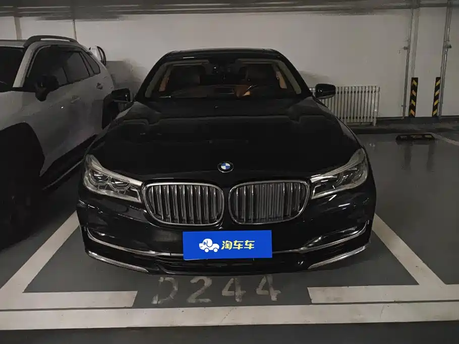 BMW 7 Series 2017 — фото 2