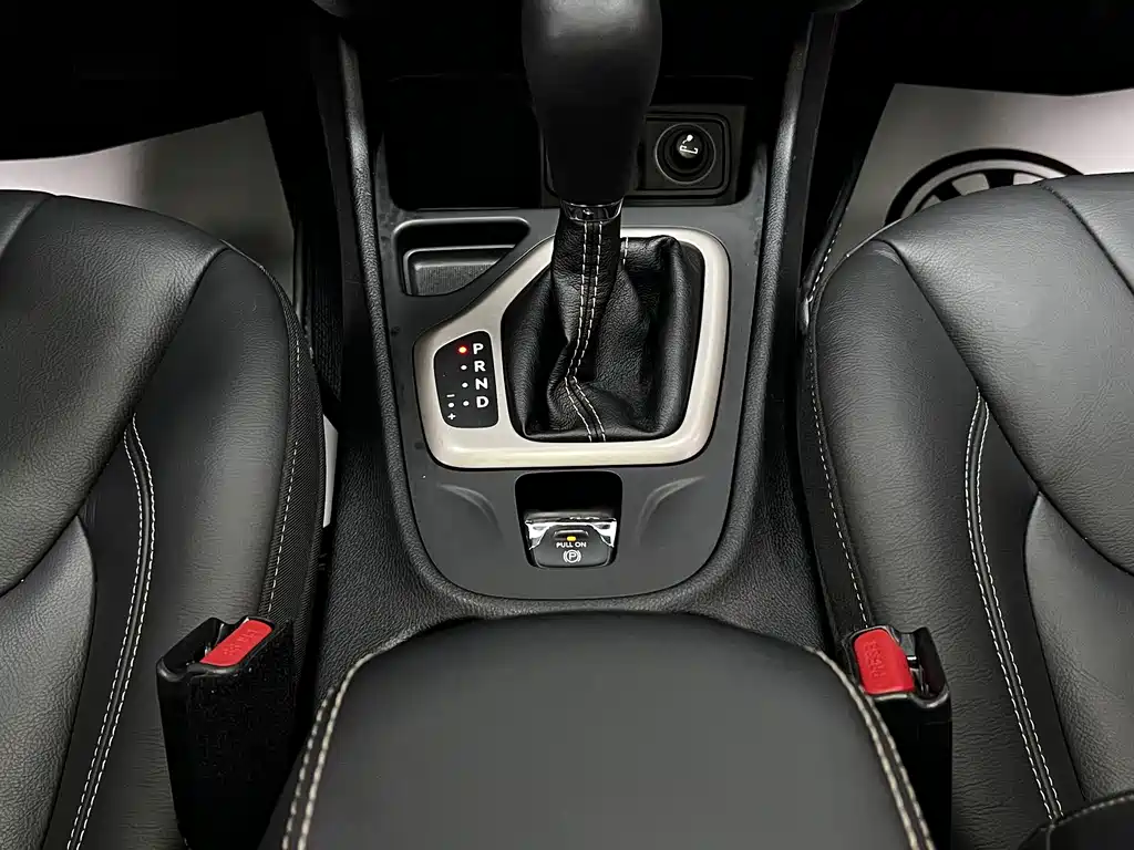 Jeep Cherokee 2018 — фото 23