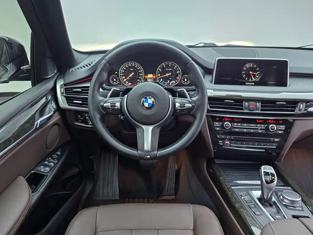 BMW X5 2018 — фото 28