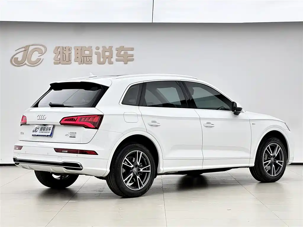 Audi Q5L 2019 — фото 5