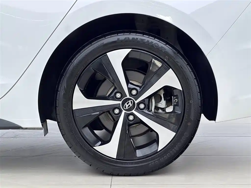 Hyundai Fista 2020 — фото 16