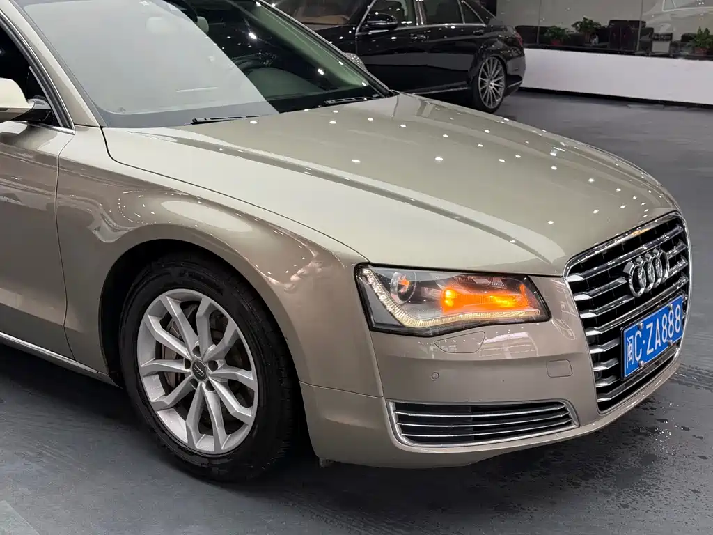 Audi A8 2013 — фото 4