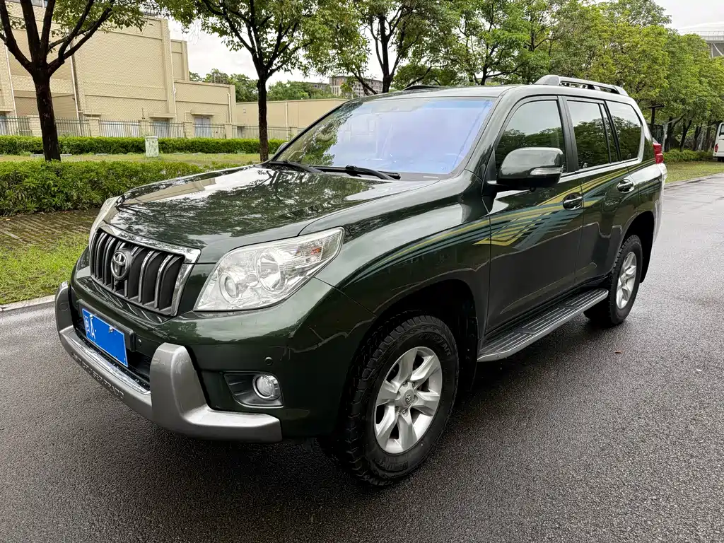 Toyota Prado 2013 — фото 1