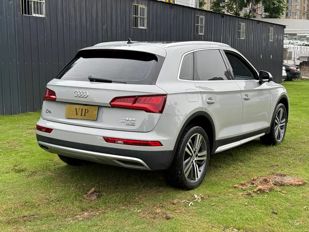 Audi Q5L 2020 — фото 4