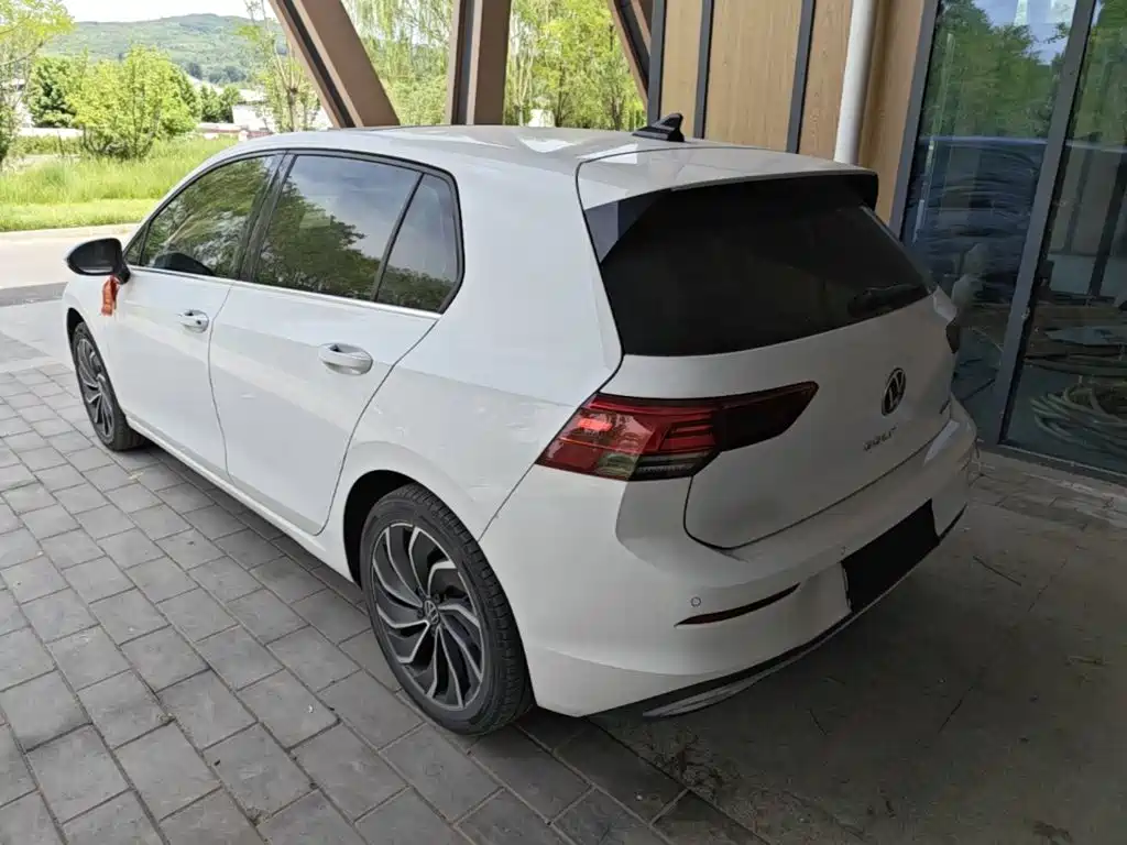 Volkswagen Golf 2021