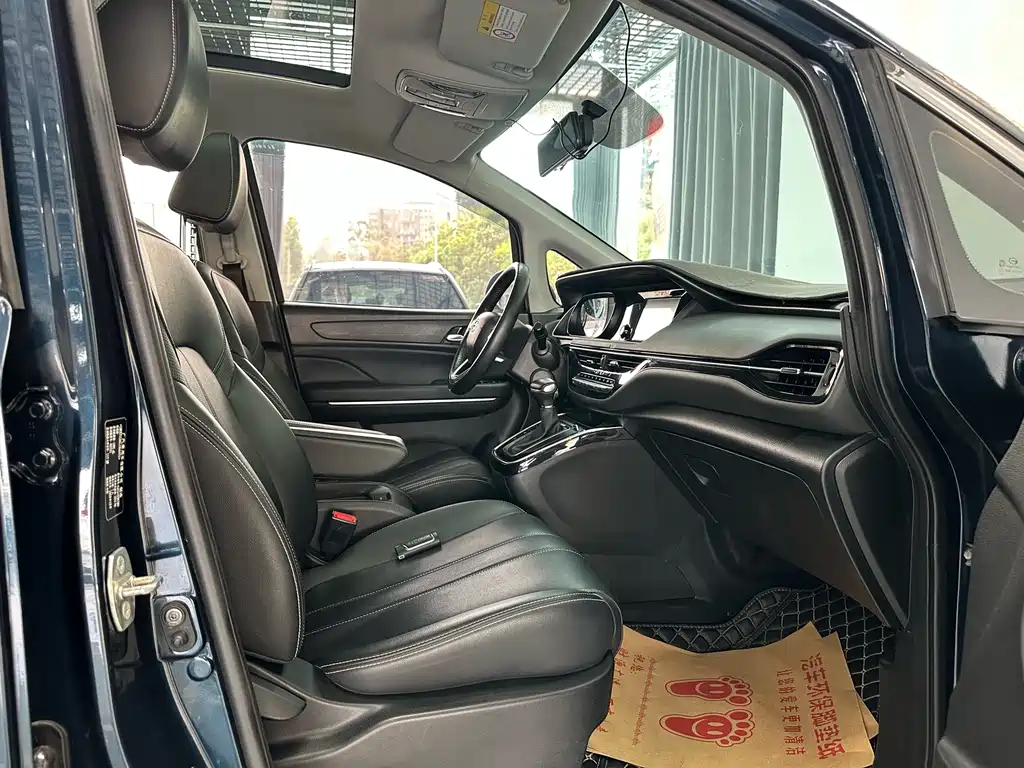 GAC Motor Trumpchi M6 2021 — фото 25