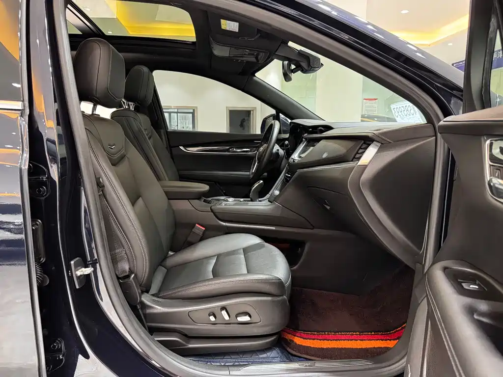 Cadillac XT5 2021 — фото 13