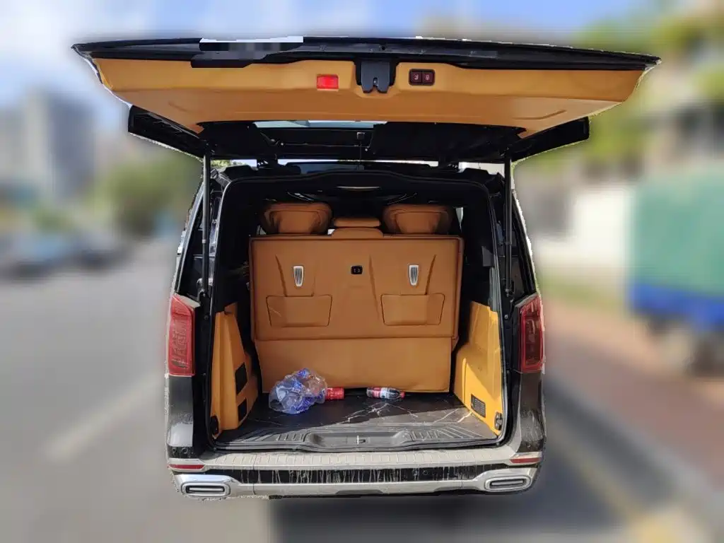 Mercedes-Benz Vito 2022 — фото 10