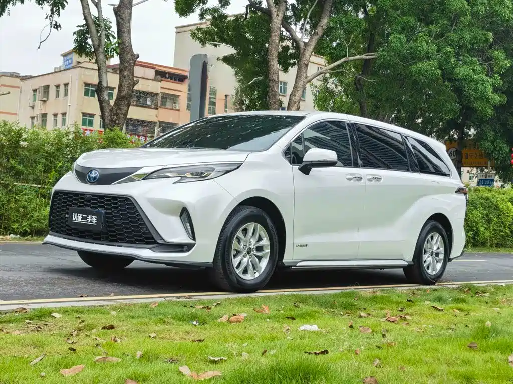 Toyota Granvia 2024