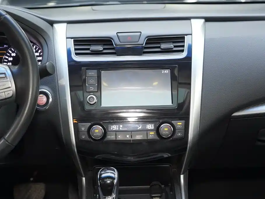 Nissan Teana 2017 — фото 18
