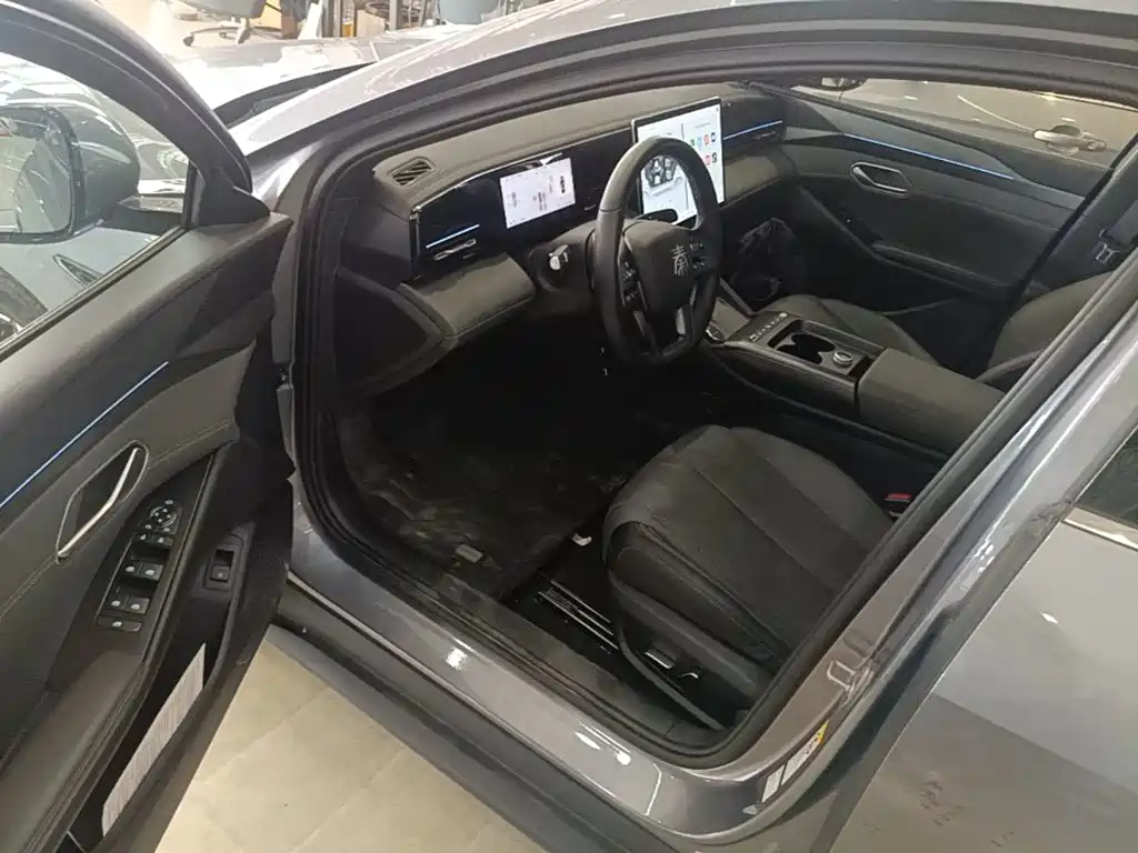 BYD Qin L 2025 — фото 12