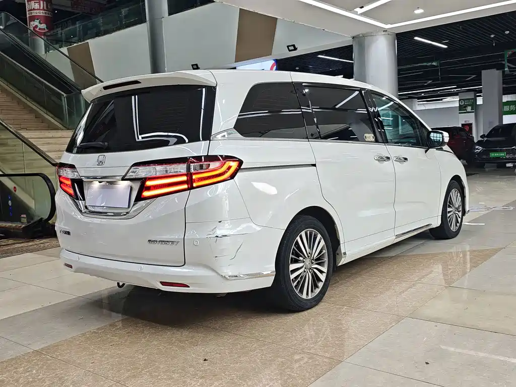 Honda Odyssey 2020 — фото 6