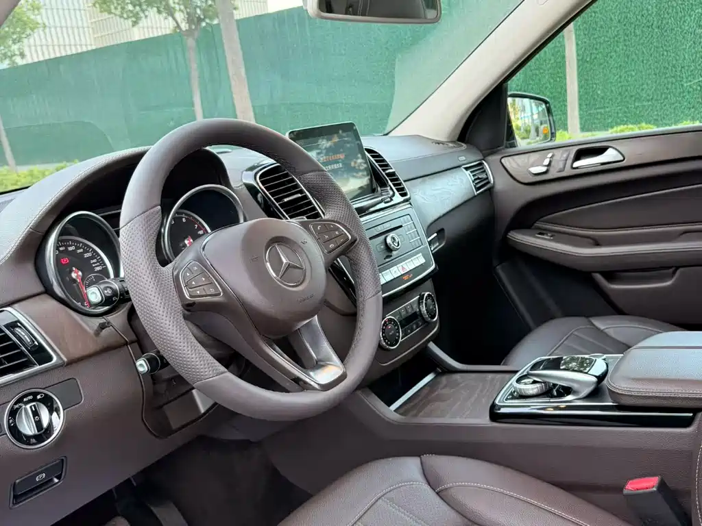 Mercedes-Benz GLE 2017 — фото 7