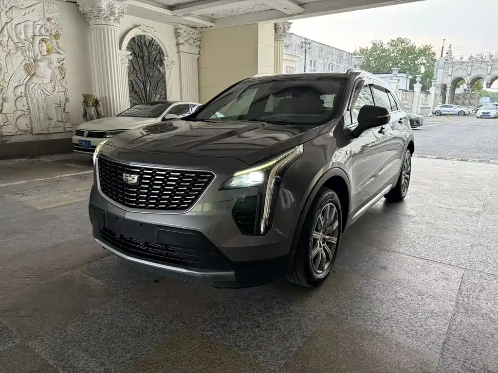 Cadillac XT4 2019 — фото 1