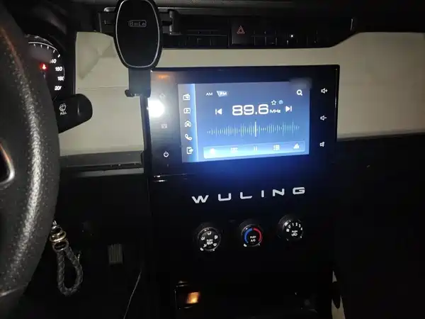 Wuling Journey 2022