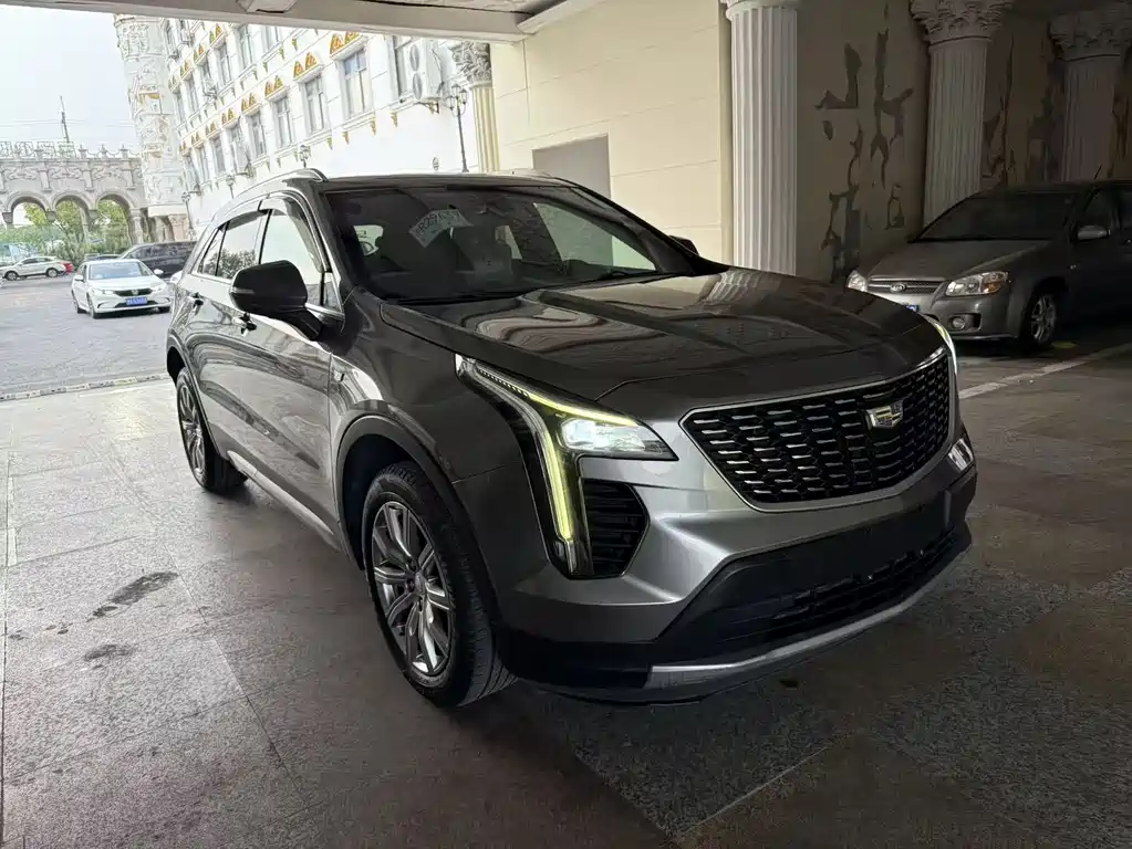 Cadillac XT4 2019 — фото 2