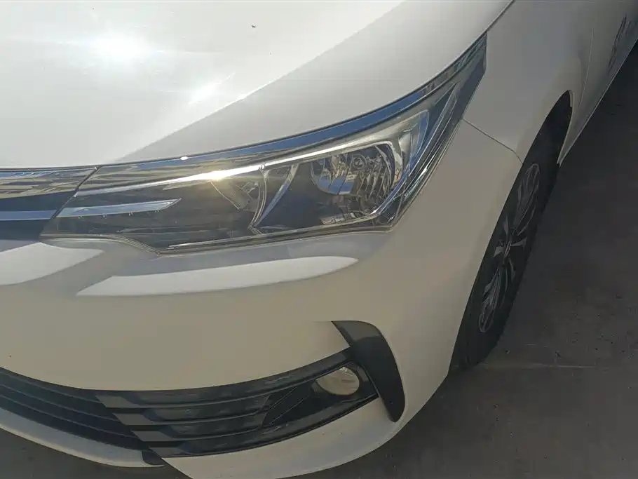 Toyota Corolla 2018 — фото 5