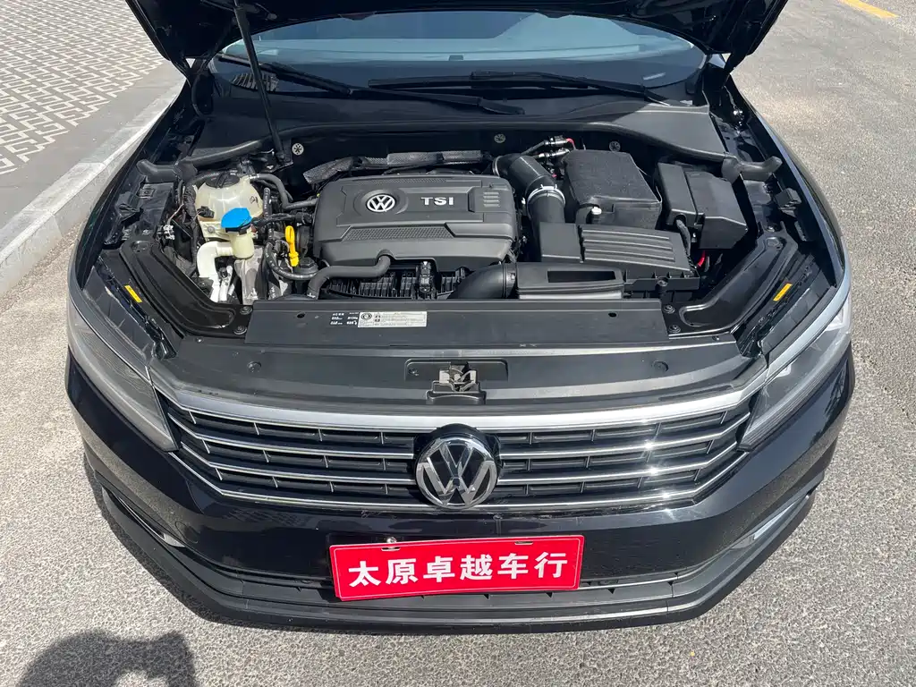 Volkswagen Passat 2018 — фото 16