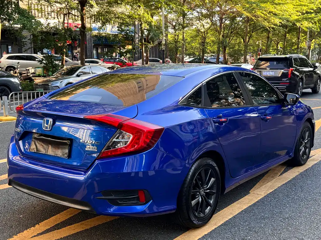 Honda Civic 2021 — фото 17