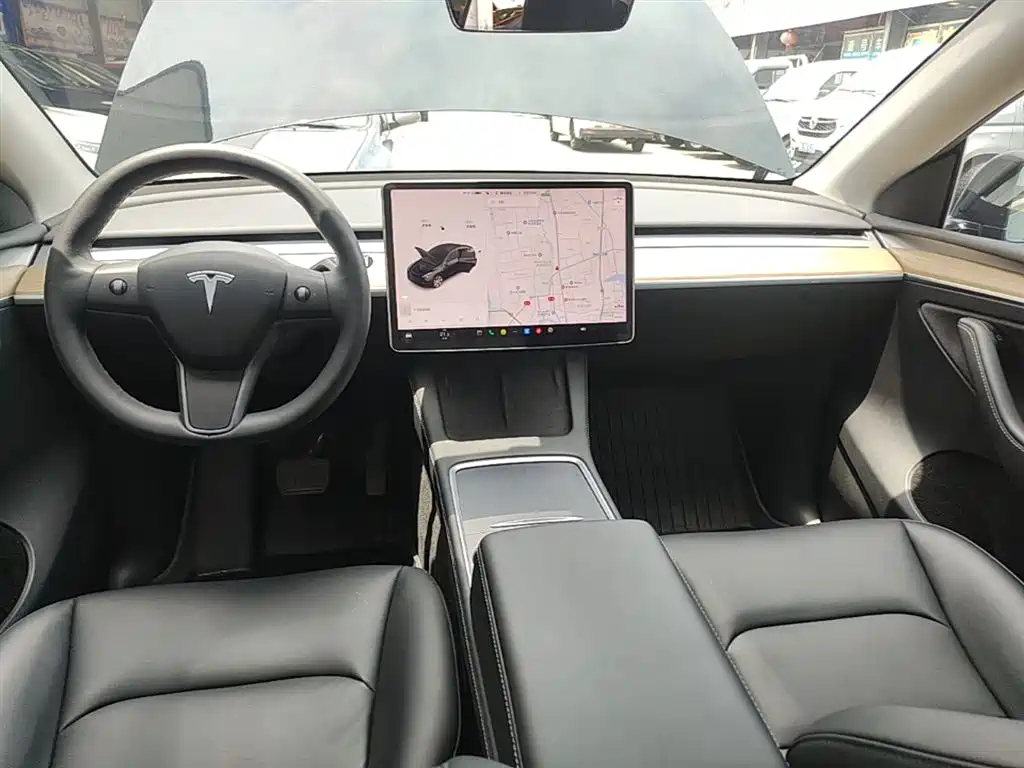 Tesla Model Y 2022 — фото 10