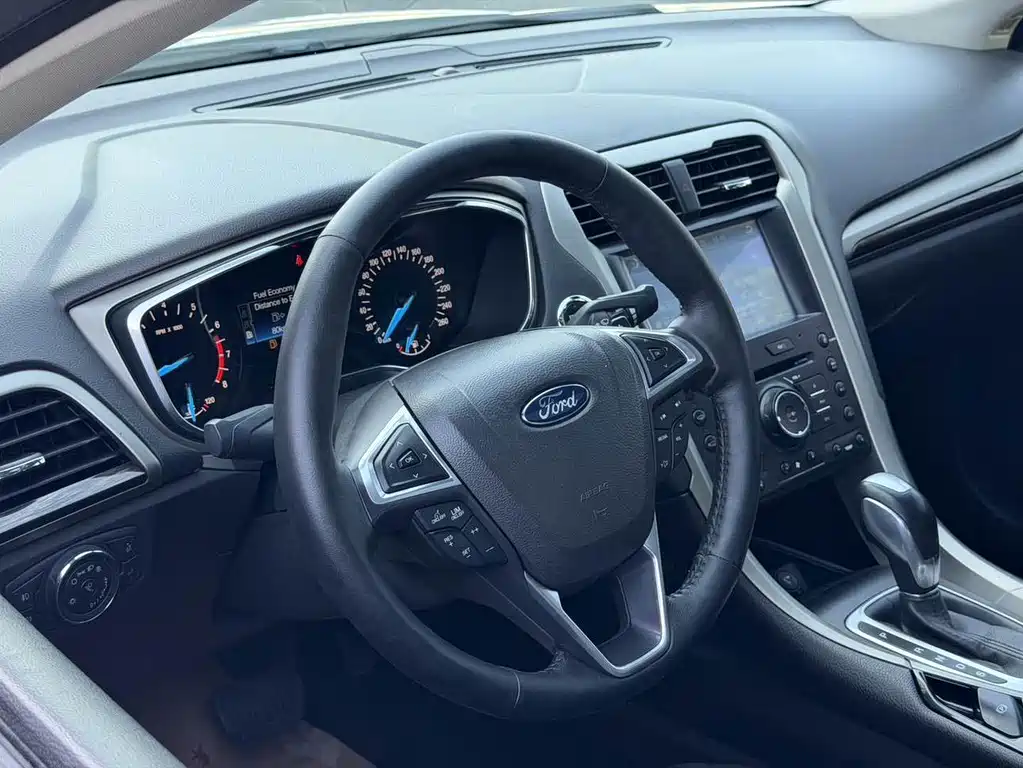 Ford Mondeo 2014 — фото 10