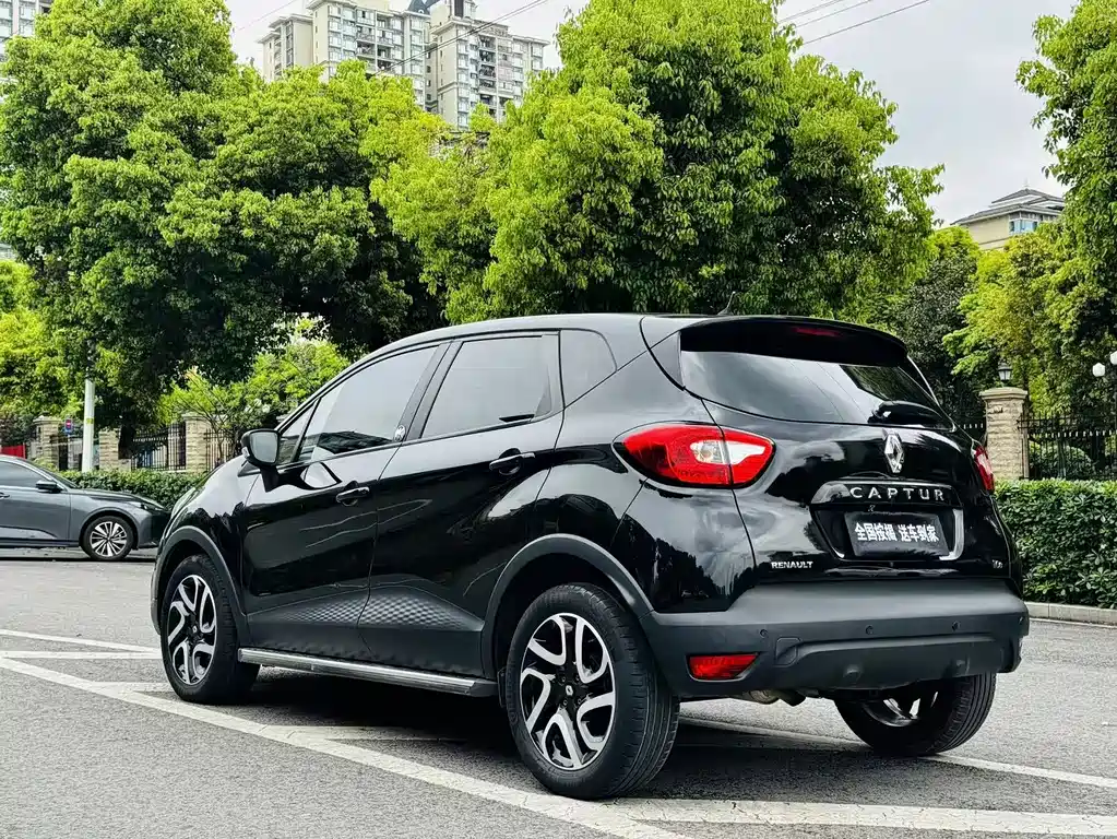Renault Captur 2016 — фото 6