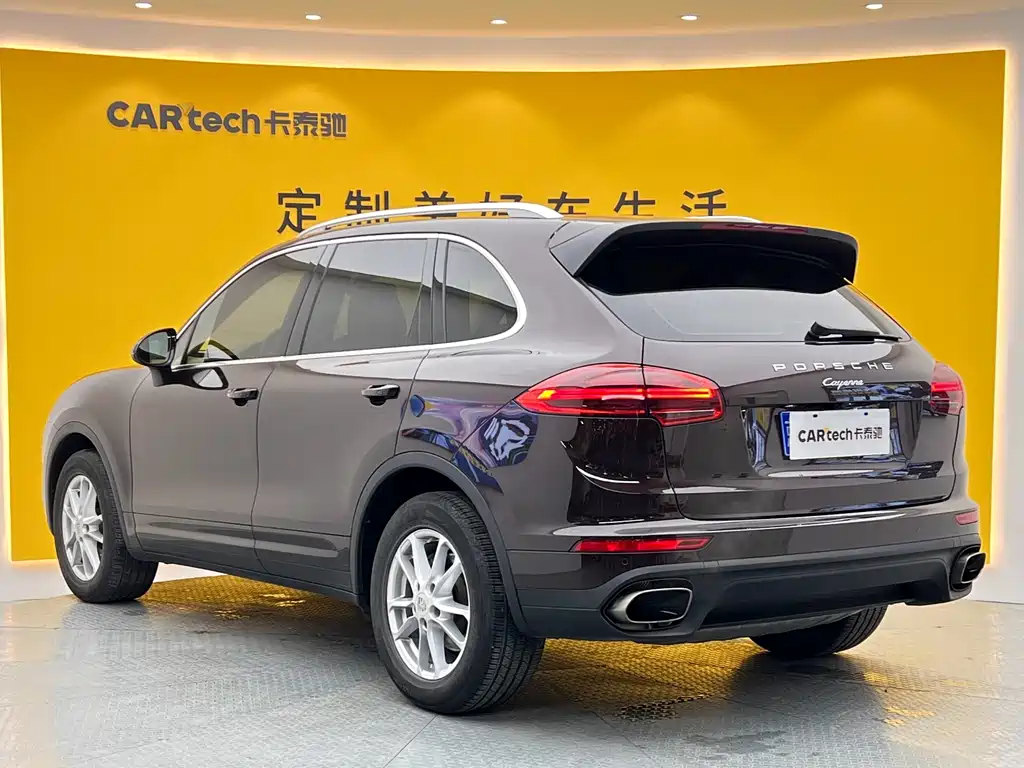 Porsche Cayenne 2016 — фото 29