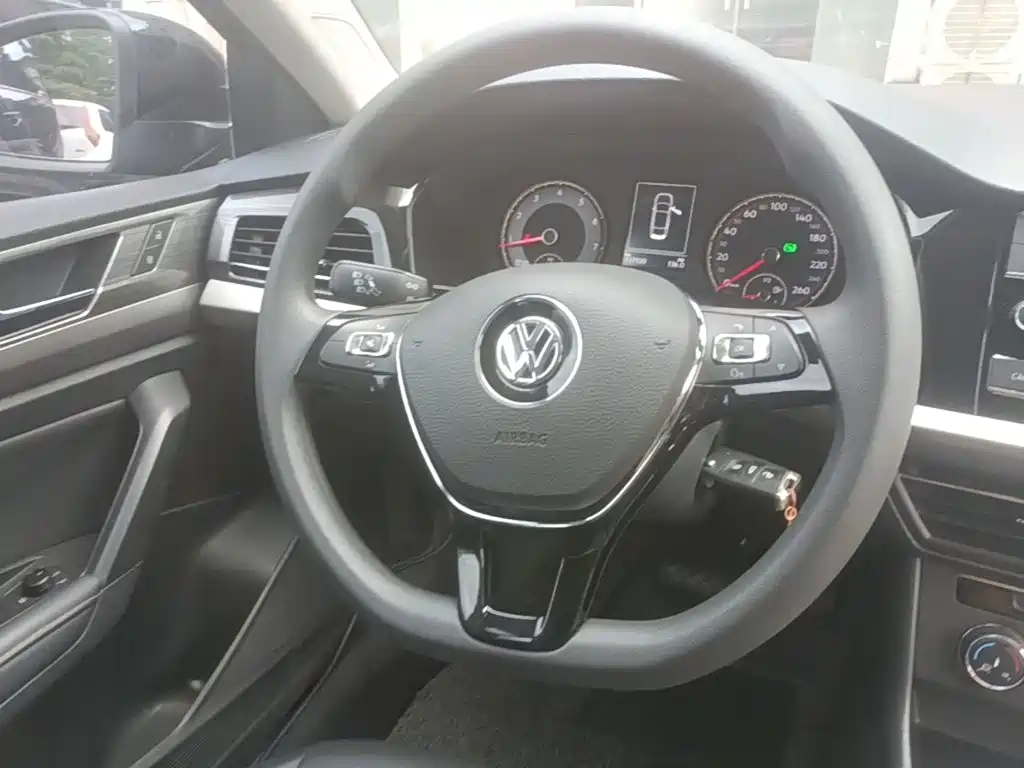 Volkswagen Lavida 2019 — фото 11