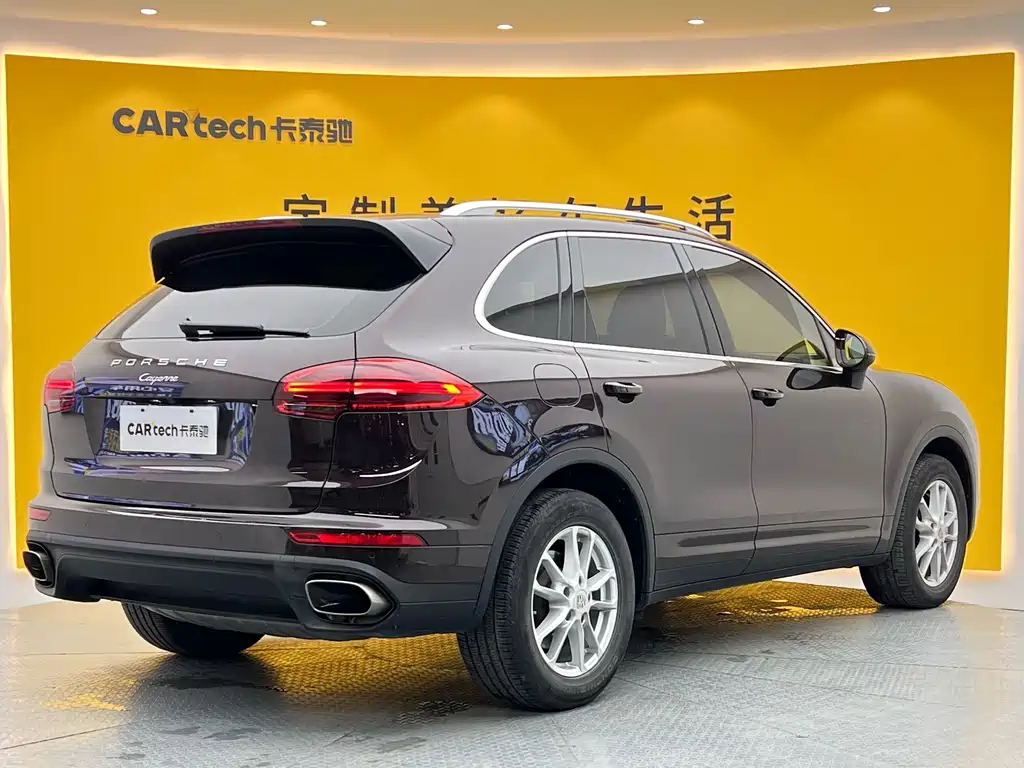 Porsche Cayenne 2016 — фото 31