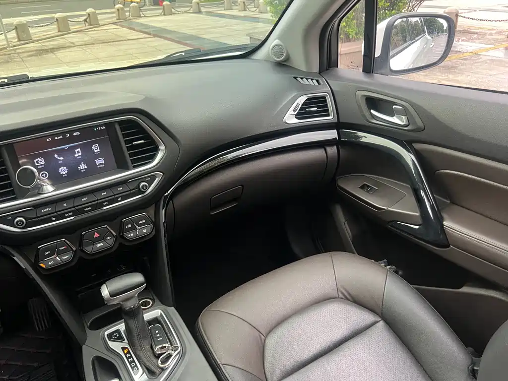 GAC Motor Trumpchi GS4 2016 — фото 22