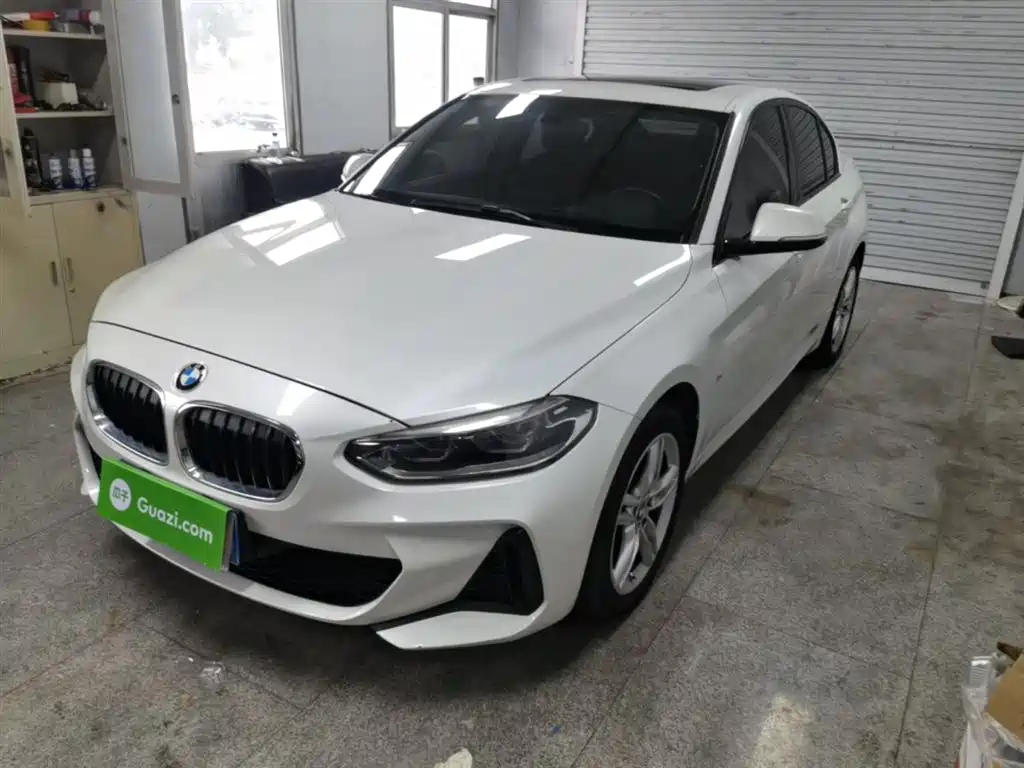 BMW 1 Series 2020 — фото 1