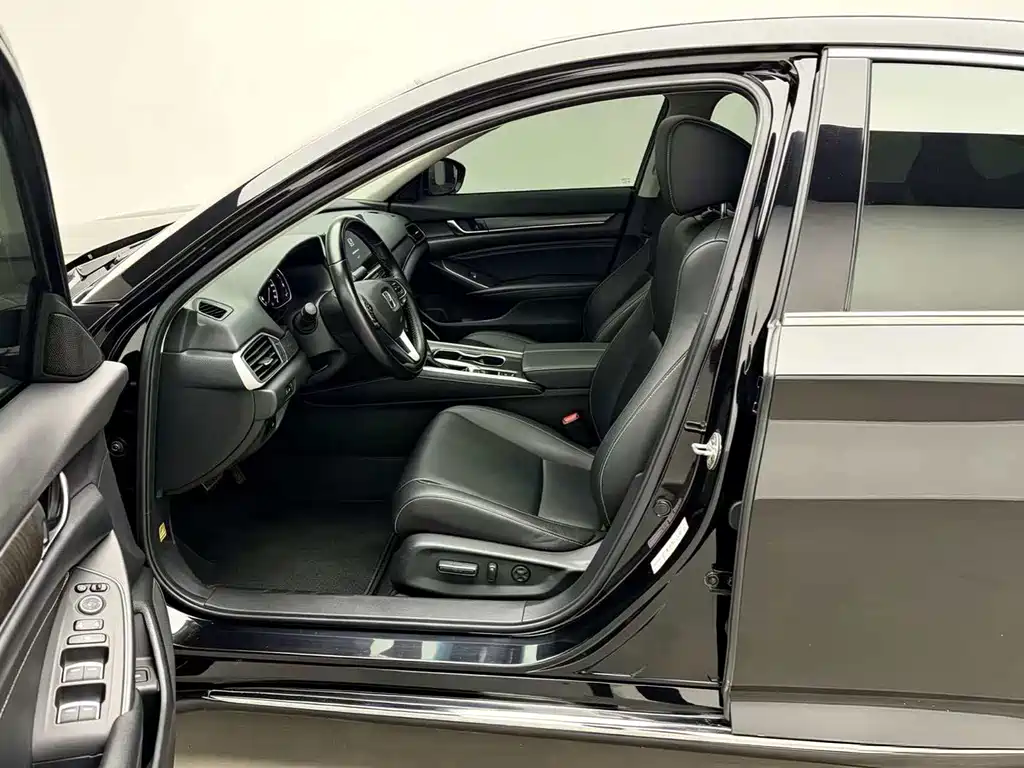 Honda Accord 2022 — фото 20