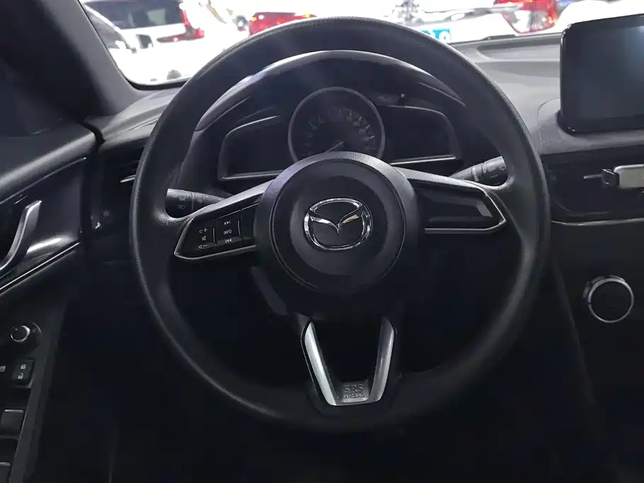 Mazda CX-4 2020 — фото 15