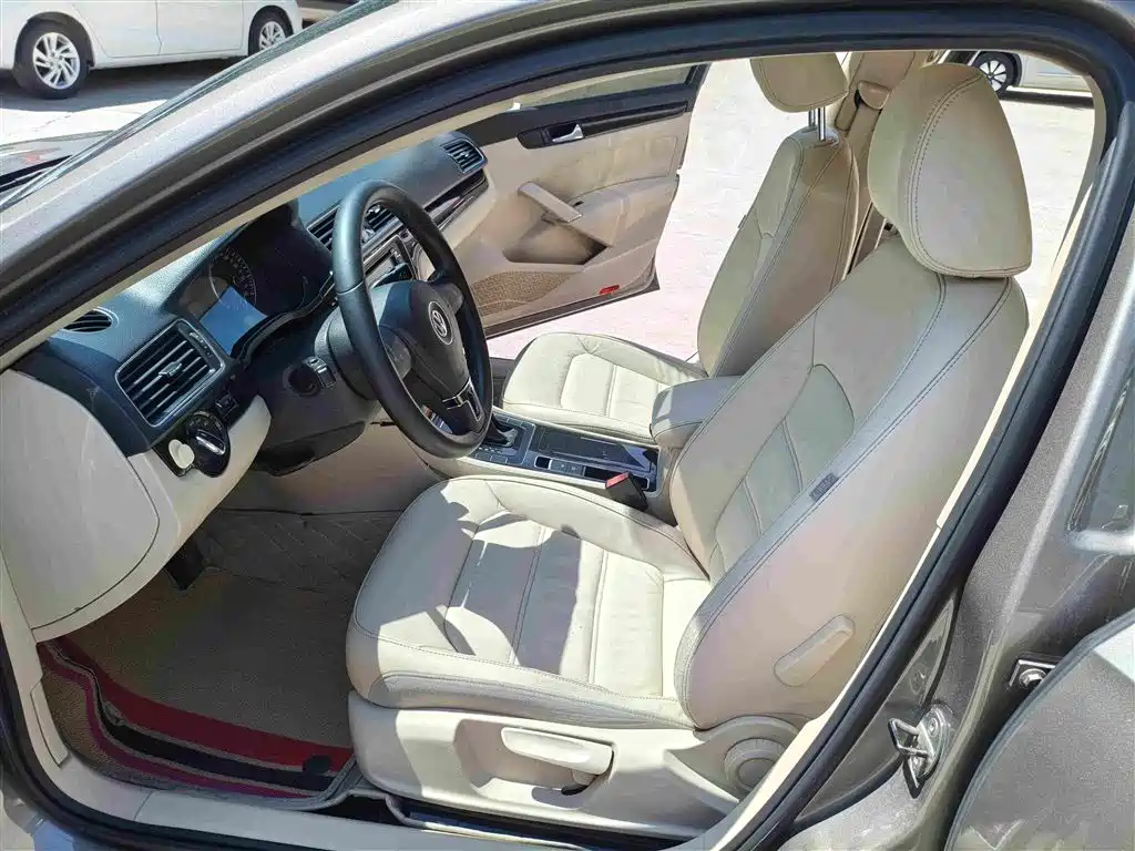 Volkswagen Passat 2012