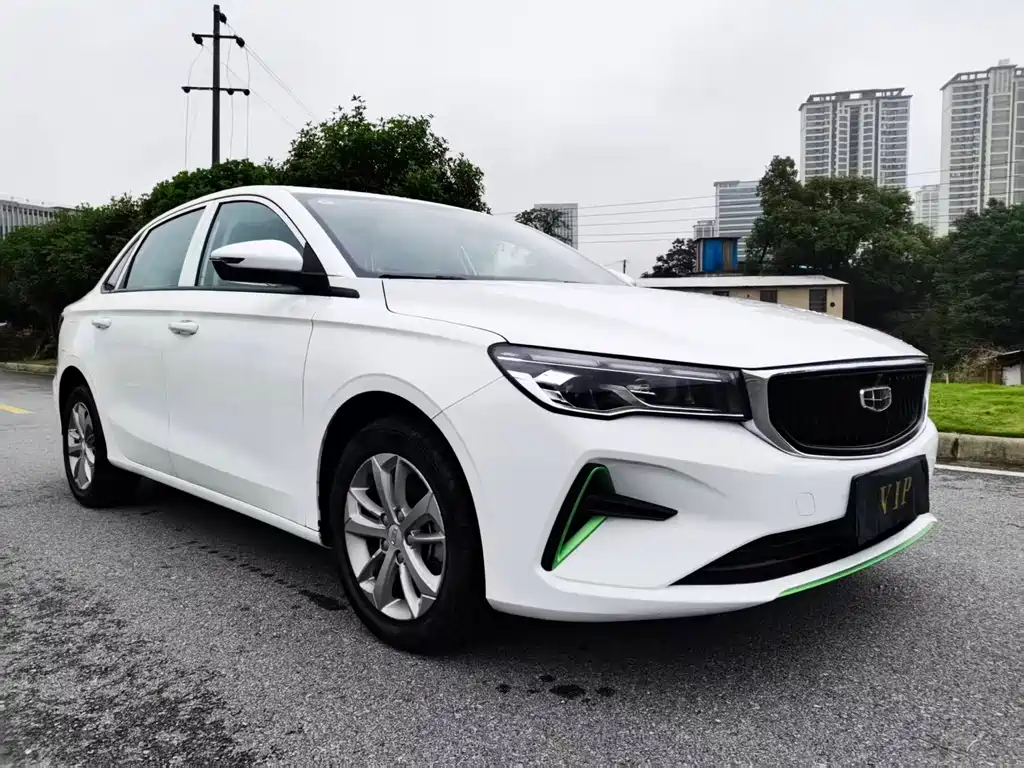 Geely Emgrand Methanol 2023 — фото 3