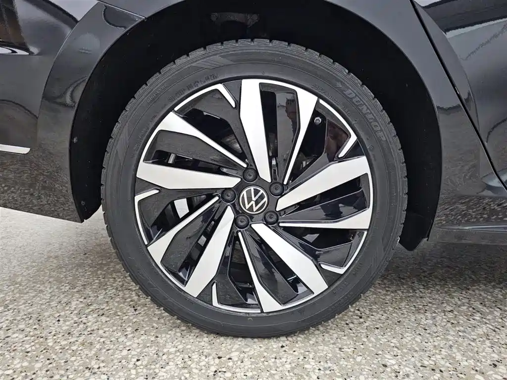 Volkswagen Passat 2024