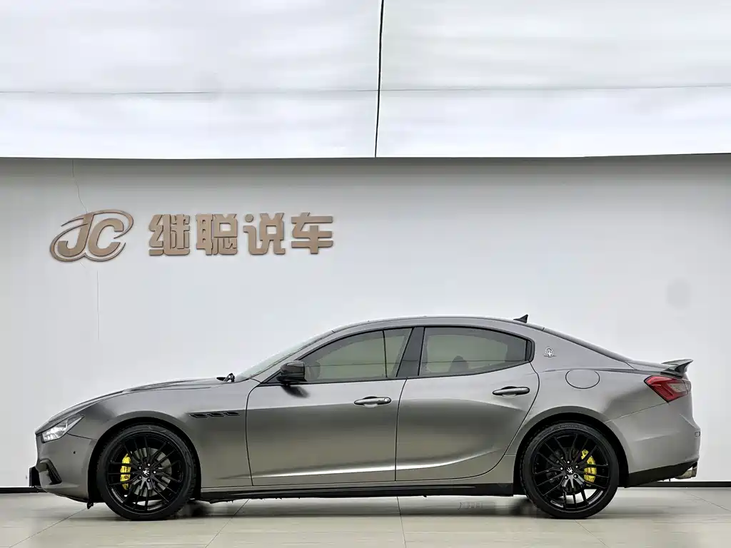 Maserati Ghibli 2016 — фото 11