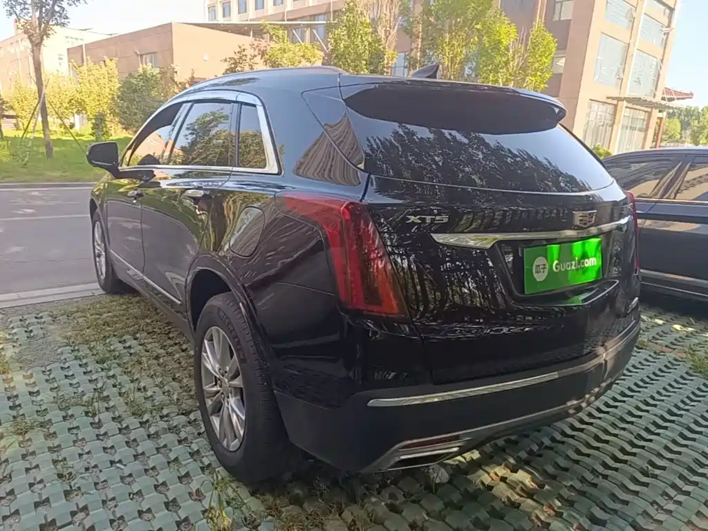 Cadillac XT5 2021 — фото 5