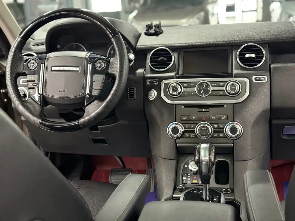 Land Rover Discovery 2011 — фото 13