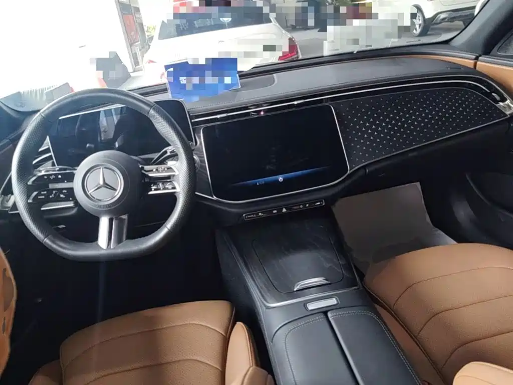 Mercedes-Benz E-Class 2024 — фото 10