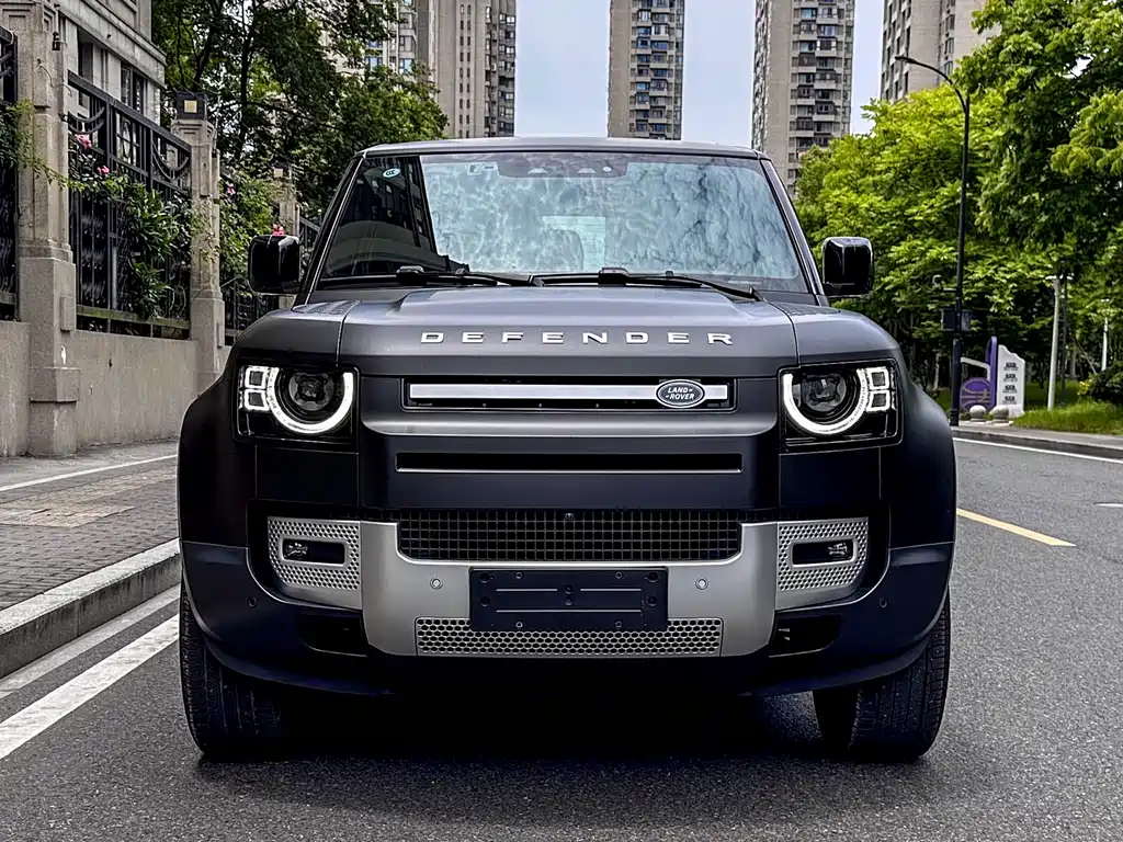 Land Rover Defender 2023 — фото 2