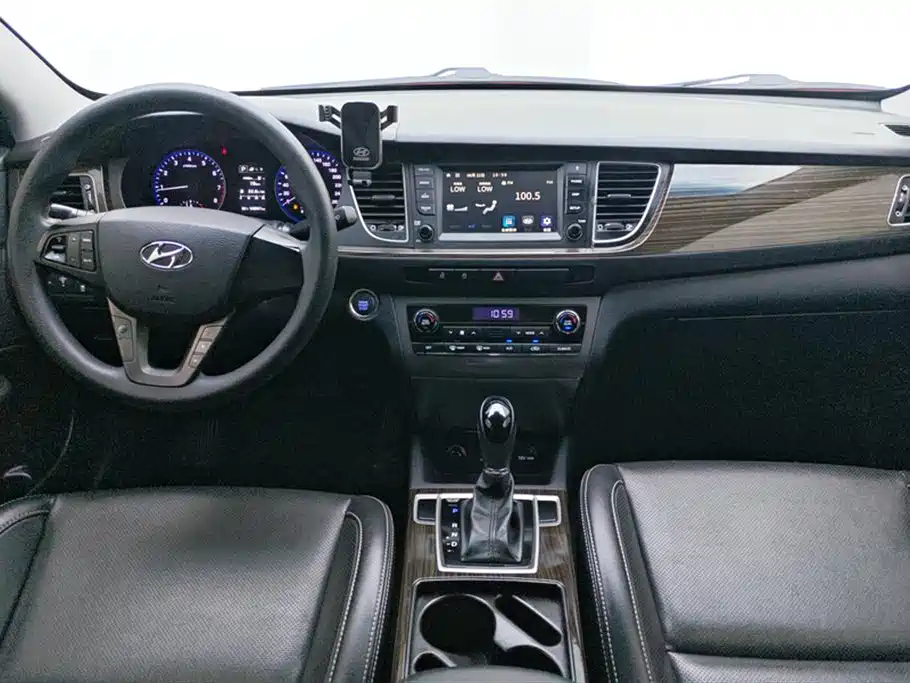 Hyundai Mistra 2016 — фото 12