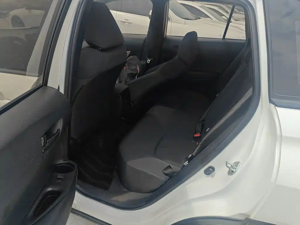 Toyota Corolla Cross 2023 — фото 15